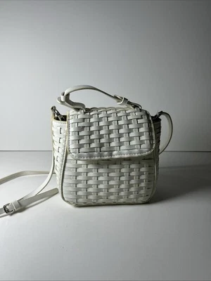 Mini Bolso de Ciudad Tejido ZARA Blanco Cubo Hombro Bandolera Mango Ajustable  Foto 1 de 4