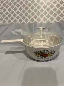 VINTAGE CORNING WARE SAUCEPAN WITH LID - Picture 1 of 7