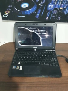 C1173 TOSHIBA NB300 BLACK LAPTOP NETBOOK 10.1" 1GB working smashed screen sapres - Picture 1 of 11