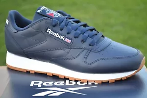 REEBOK Mens BNIB Running Shoes CLASSIC LEATHER Navy / White Various Sizes - Imagen 1 de 8