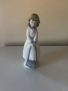 Zaphir Porzellan Figur. Neu - Bild 1 von 6