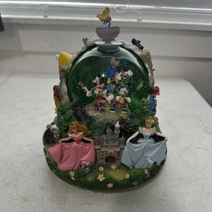 Vtg 1945 DISNEY World Magic Kingdom Snow Globe Plays "ZIP A DEE DOO DAH" Rare - Picture 1 of 10