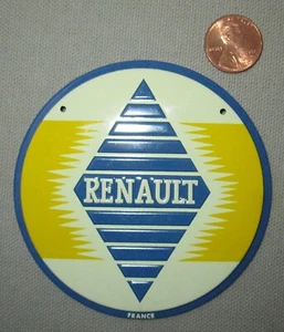 Vintage WHEATIE'S Cereal Premium 1950's RENAULT Metal Car Badge - Imagen 1 de 2