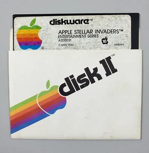 1980 Apple Stellar Invaders Apple II 5.25" Floppy Disk Vintage Game - Picture 1 of 3