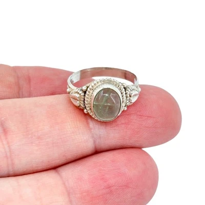 Anillo de cianita verde | Plata de ley 925 | Ajuste de cuentas ornamentado | Talla 7 Foto 1 de 4