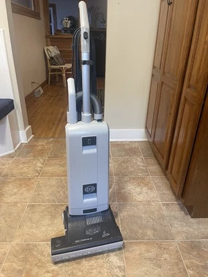 Sebo Essential G4/G5 vacuum cleaner, crevice nozzle and upholstery nozzle ONLY - Image 1 of 4