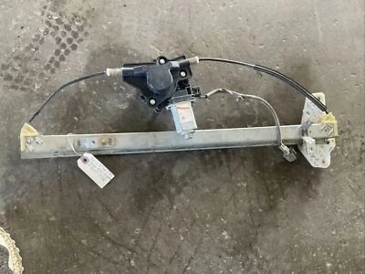 04-12 Regulador Ventana Trasera Derecha Nissan Titan y Motor 82700-7S000 82701-7S000 Foto 1 de 4