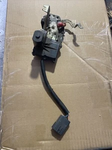 RANGE ROVER P38 serratura porta anteriore N/S catch passeggero 99-02 testata - Foto 1 di 2