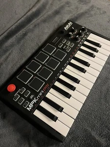 AKAI Professional MPK Mini MK3 - Tastiera MIDI Controller USB - Foto 1 di 2