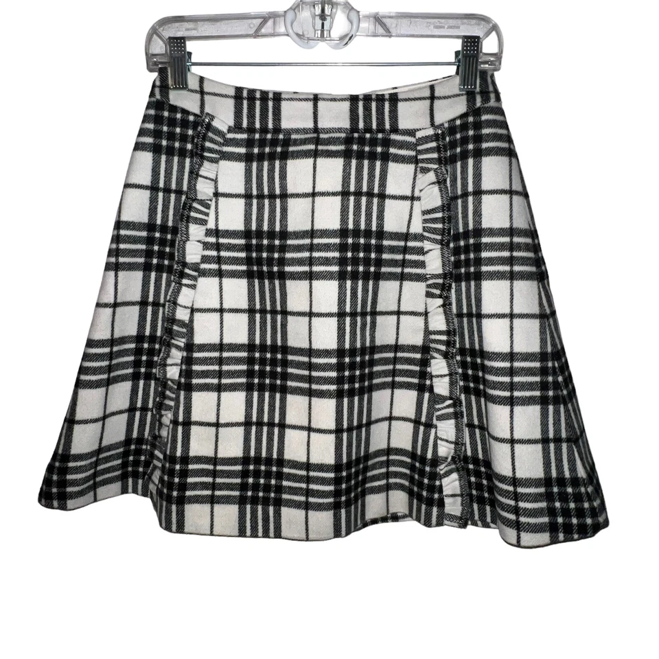 MINIFALDA LOFT MUJER NEGRA BLANCA A CUADROS LÍNEA MEZCLA LANA DETALLE VOLANTES TALLA 0 Foto 1 de 4