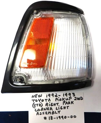 Luz de lámpara de esquina de estacionamiento lateral derecho para camioneta Toyota 1992-1993 nueva Foto 1 de 2