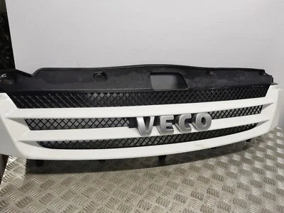 IVECO 2006-11 parrilla diaria blanca 3802801 Foto 1 de 3