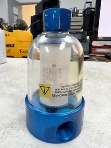 👀 PARKER 1/2" NPT PNEUMATIC FILTER 150 PSIG AT 130°F 92-812 - Picture 1 of 8