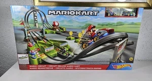 HOT WHEELS MARIO KART RENNSTRECKE Autos Rennbahn Spielzeug NEU OVP  - Bild 1 von 2