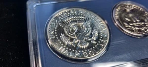 1966-Special Mint Set with 40% Silver Kennedy 1/2   FREE SHIPPING - Picture 1 of 6
