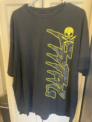 Camiseta Fatal Grande Frontal Gráfico Estampado Negro (Talla 2XL) Foto 1 de 4