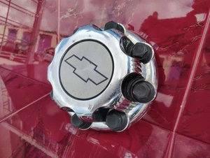 1999-2010 Chevrolet Silverado 2500 3500 Chrome 8Lug Center Cap (1) OEM #15039489 - Picture 1 of 15