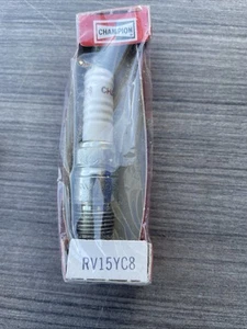 Champion Spark Plug Copper Plus Stock # 81 RV15YC8 - Bild 1 von 1
