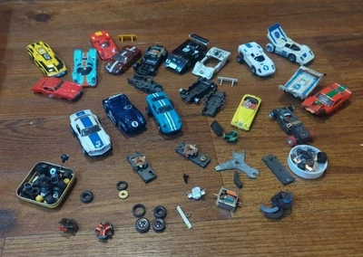 Lote de piezas de ranura vintage Afx + otras escala HO + 1 chasis de ranura Mattel Redline  Foto 1 de 4