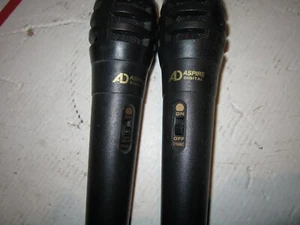 2 micrófonos digitales AD Aspire negros para grabación dinámica canto con cables - Imagen 1 de 6