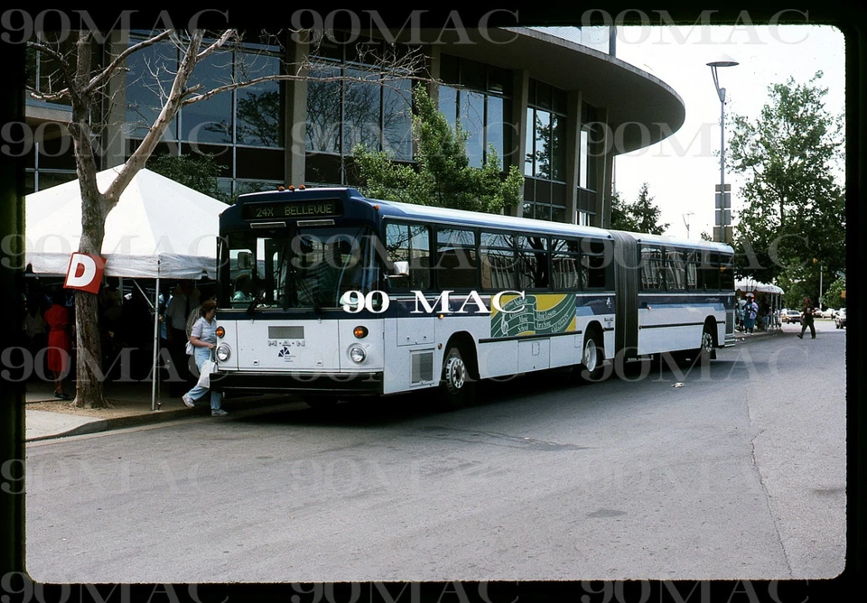 NASHVILLE MTA. M.A.N. Autobús articulado #110. Nashville (TN). Diapositiva original 1988. Foto 1 de 1