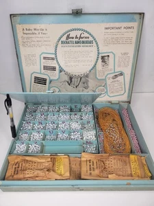 Collar de identificación de cuentas con nombre Deknatel vintage c.1925, The Original Baby Beads - Imagen 1 de 12