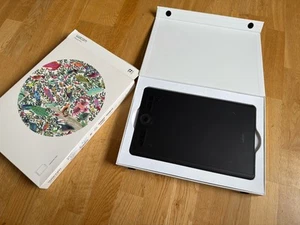 Wacom Intuos Pro Medium PTH-660-N Grafiktablett Bluetooth mit Pro Pen 2 schwarz - Bild 1 von 5