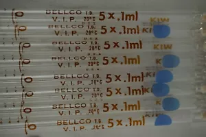 Lote de 8 pipetas volumétricas de vidrio Bellco de 5 x 0,1 ml - Imagen 1 de 5