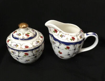 Grace's Teaware Creamer and Sugar Bowl & Lid Blue w Red Floral Gold Accents Nice Foto 1 de 4