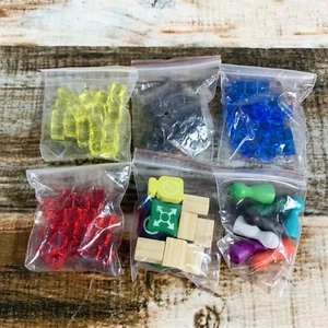 Piezas de repuesto para juegos de mesa Pandemic - Cubos de enfermedad, marcadores de cura, peones + - Imagen 1 de 1