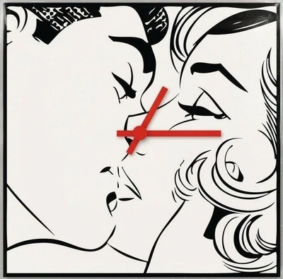 Wall Clock Kiss 27 x 27 Wall Clock 3D NEW FREE P&P - Image 1 of 2