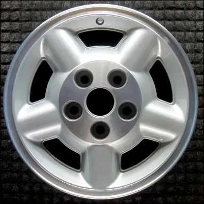 Llanta Chevrolet Blazer 15 pulgadas mecanizada OEM 1995 a 2005 Foto 1 de 1