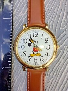 Mickey Mouse Lorus Disney Watch V501-0A20 Measures Vintage New Battery Band