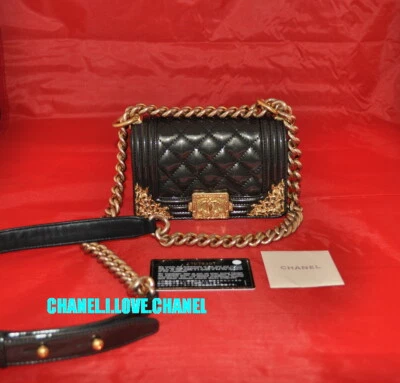 BOLSO DE NIÑO CHANEL 13C PARIS VERSAILLES ACOLCHADO CHAROL, RARO Foto 1 de 4