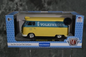 M2 Machines 1:24 Diecast 1960 VW Delivery Van R76 Auto Thentics Fast Shipping - Picture 1 of 3