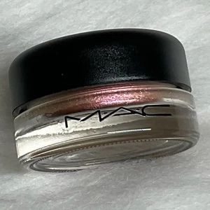 MAC Pro Longwear Paint Pot Eye Shadow ~ BABE IN CHARMS ~ BRAND NEW IN BOX - Picture 1 of 10
