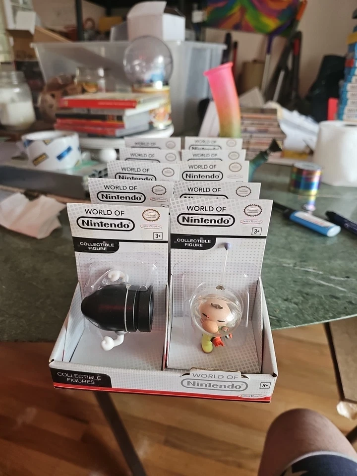 World of Nintendo Captain Olimar Pikmin 2.5" 2015 All 10 + Store Box  Foto 1 de 4