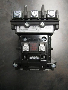 NUEVO CONTACTOR DE ILUMINACIÓN ALLEN BRADLEY TALLA 1 30A 500FL-BOD93 CANTIDAD - Imagen 1 de 3