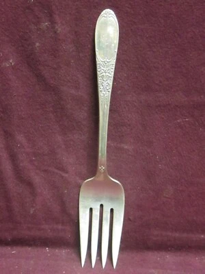 Silverplate Wm Rogers Burgundy /Champagne  1934 COLD MEAT FORK 8 1/2" Monogram D - Изображение 1 из 4
