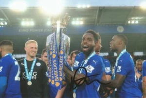 LEICESTER: NATHAN DYER SIGNED 6x4 PREMIER LEAGUE TROPHY CELEBRATION PHOTO+COA - Picture 1 of 1
