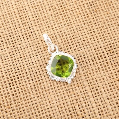 Handmade 925 Sterling Silver Jewelry Pendant Peridot Gemstone Pendant For Gift - Image 1 of 3