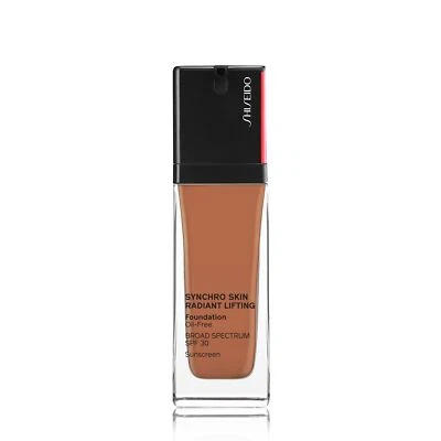 Shiseido Synchro Skin Radiant Foundation SPF 30 450 Copper 30 ml Medium to Full - Image 1 of 4