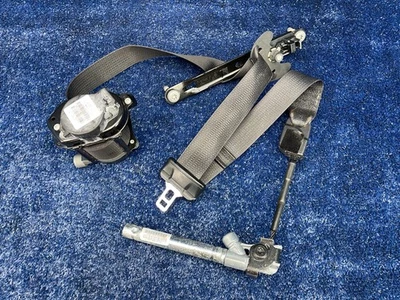 Dodge Dart 2013-2016 conjunto retractor de cinturón de seguridad delantero izquierdo del lado del conductor OEM Foto 1 de 4