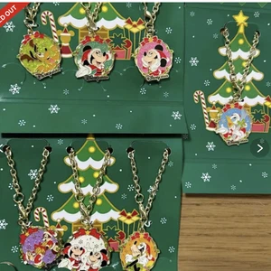 Complete Disney Store Christmas 2023 Original Charm Set 7 • Japan Exclusive NEW - Picture 1 of 3