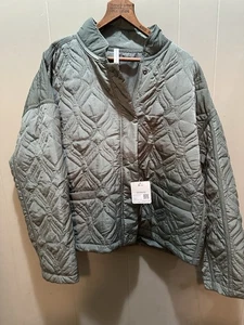 Fabletics Quilted Boxy Jacket Full Zip Metallic Winter Green Women’s Size M NWT - Picture 1 of 7