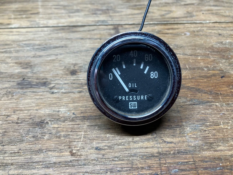 Manómetro de presión de aceite Steward Warner vintage 2 1/16" Foto 1 de 2