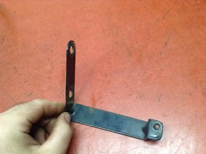  KAWASAKI MOJAVE 250 COOLANT BOTTLE BRACKET - Bild 1 von 1