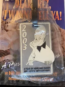 Bob Hope Signed Autographed Book Dear Prez, I Wanna Tell Ya + Hirscheld Bag Tag - Imagen 1 de 3