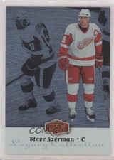 2006-07 Flair Showcase Lower Level Legacy Collection /100 Steve Yzerman #182 HOF