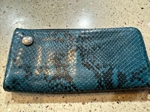 dooney and bourke vintage zipped wallet - Picture 1 of 3